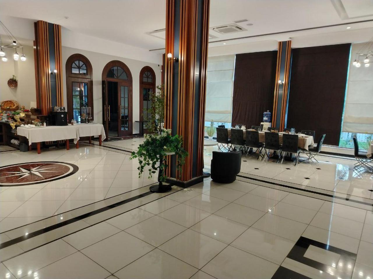 Ziyorat Luxury Hotel Fergana Esterno foto