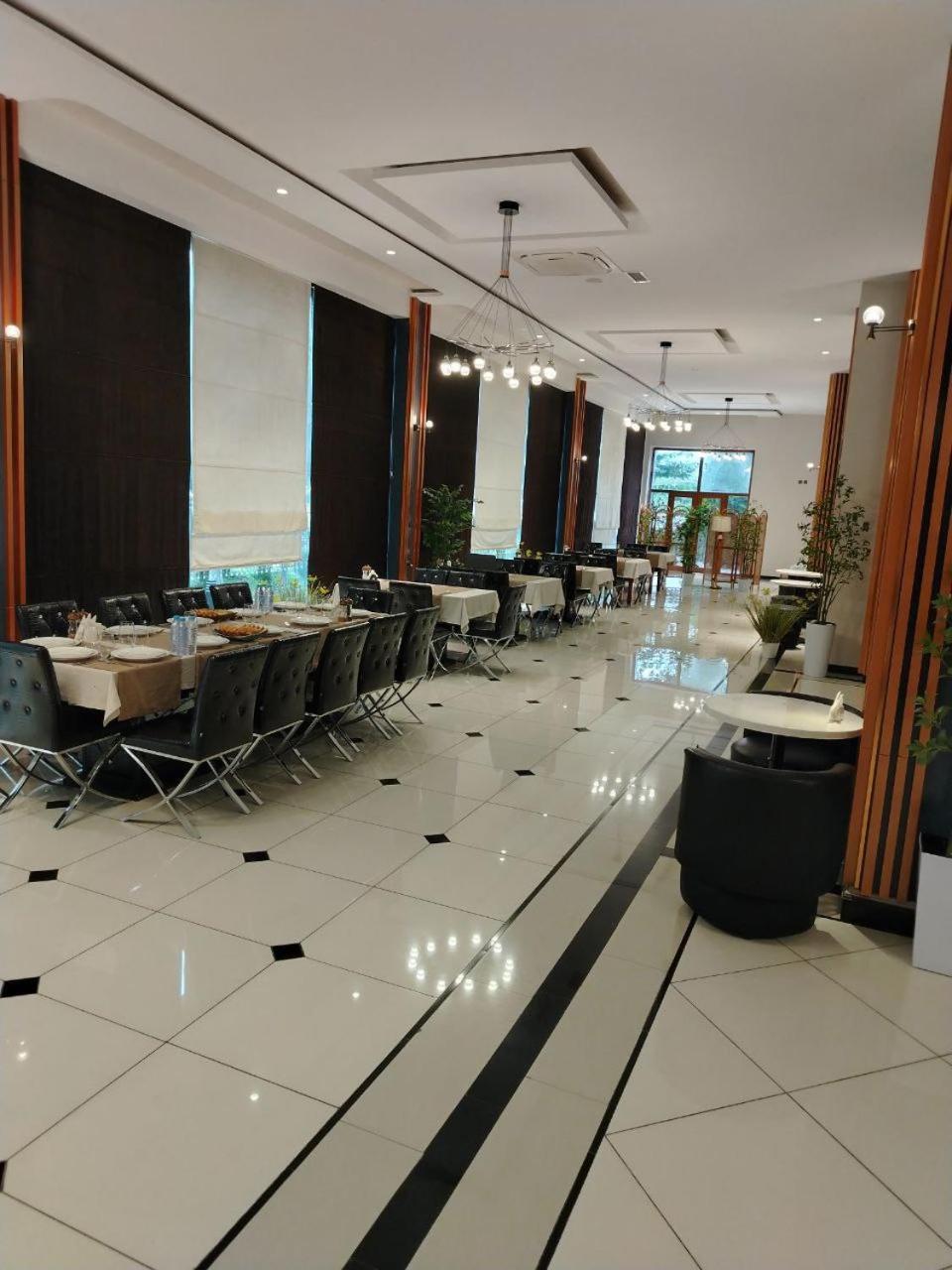 Ziyorat Luxury Hotel Fergana Esterno foto